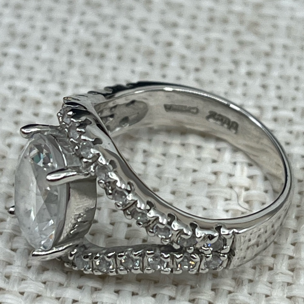 Vintage 925 Sterling Silver Oval Cut CZ Statement Ring – Size 6 - Picture 9 of 17